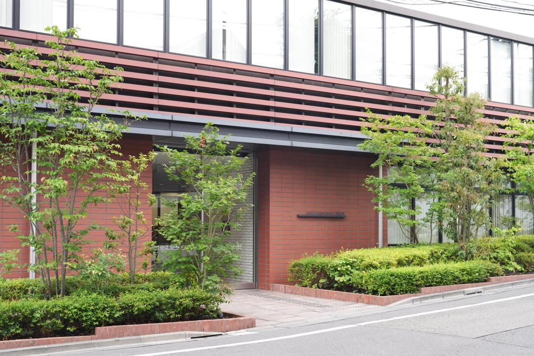 エイトフォース法律事務所が入る建物外観